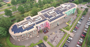 Samen duurzamer: ons 2000e zonnepaneel ligt op het Gentiaan College!